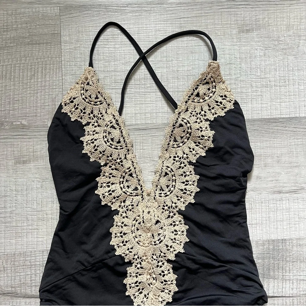 BLUE LIFE Mirage Halter One Piece Swimsuit Bikini Size Medium